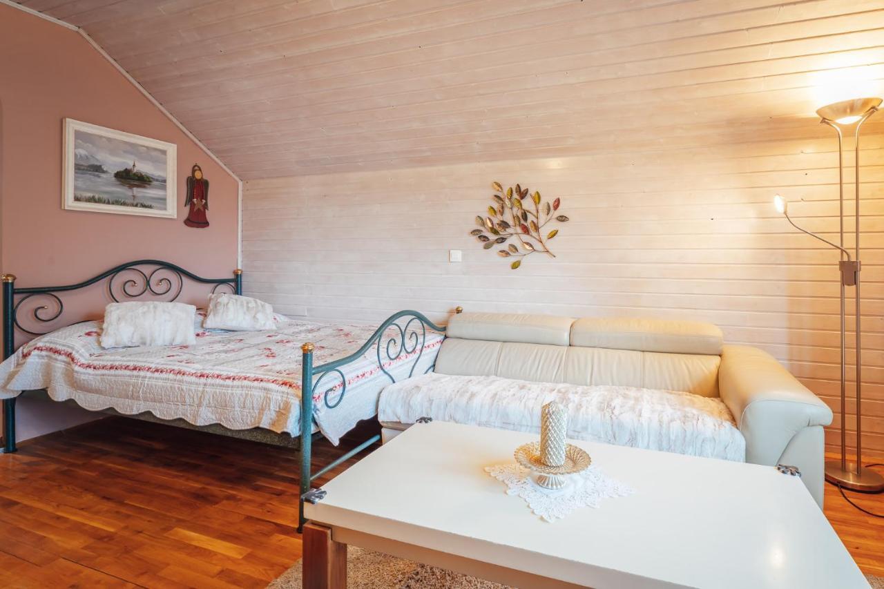 Apartma Borovc Mojstrana Exterior foto